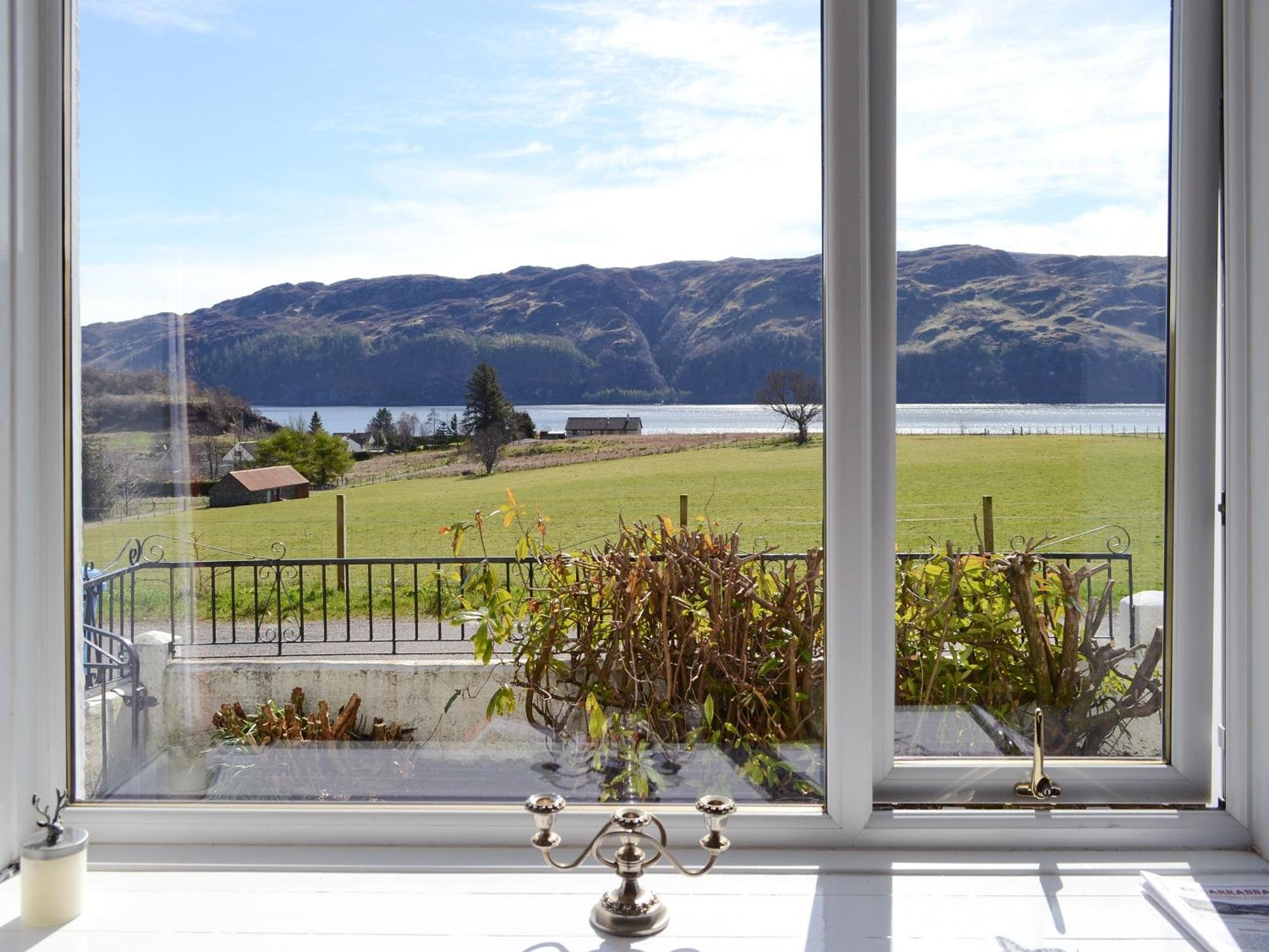 Elmbank Villa Lochcarron Exterior photo